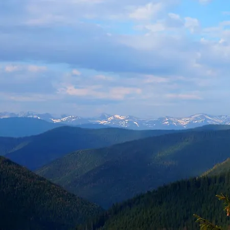 Country house Usadba Okhotnichiy Dvor Yabluniv