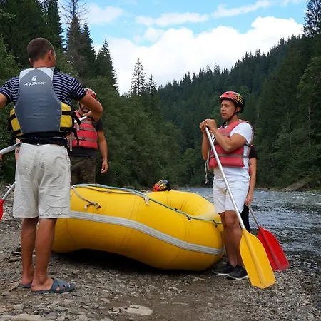 Usadba Okhotnichiy Dvor Yabluniv