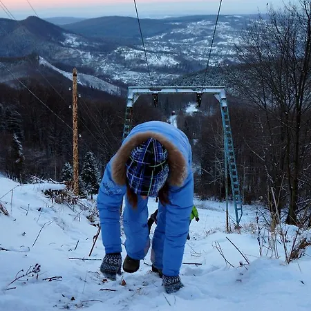 Usadba Okhotnichiy Dvor Yabluniv