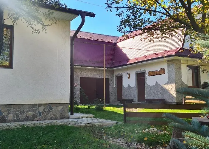 Usadba Okhotnichiy Dvor Kır Evi *