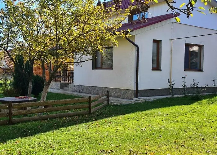 Landhaus Usadba Okhotnichiy Dvor Yabluniv